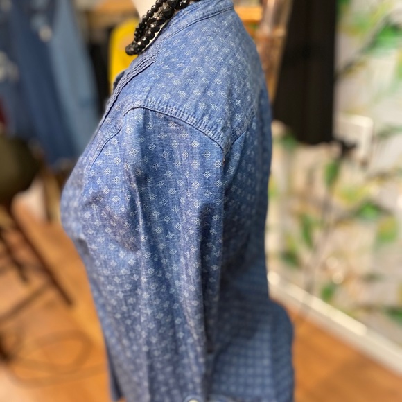 St.John’s Bay button down shirt. - Picture 8 of 8